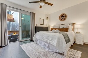 3 Schlafzimmer, Schreibtisch, Bügeleisen/Bügelbrett, Reisekinderbett