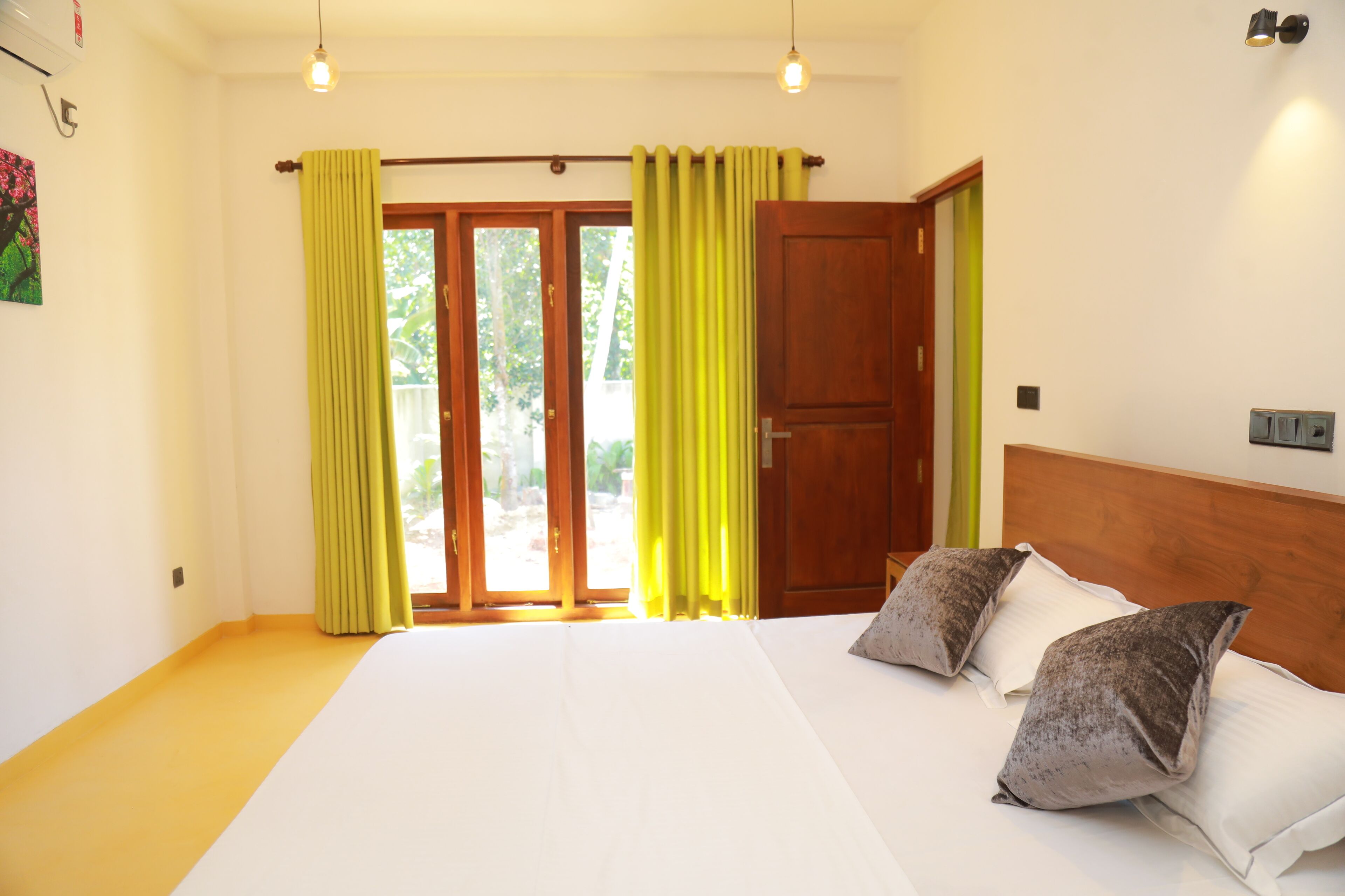 2 chambres, fer et planche à repasser, Wi-Fi, draps fournis