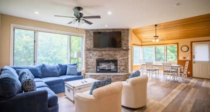 Stunning 3-Story Executive Suite | Smugglers' Notch