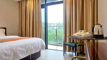 Premium bedding, individually decorated, individually furnished, desk