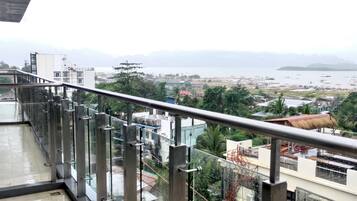 Deluxe Twin kamer | Uitzicht vanuit de kamer