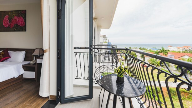 Kamar Deluks, 1 Tempat Tidur King, balkon | Pemandangan dari kamar