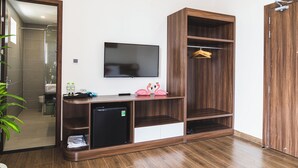Kamar Eksekutif, balkon, pemandangan laut | Seprai premium, minibar, meja kerja, dan ruang kerja ramah laptop