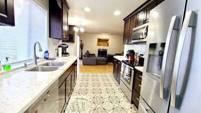 Spacious & Conveniently Located 4/2.5 House