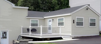 Lake Access 4 Bed 3 Full Bath