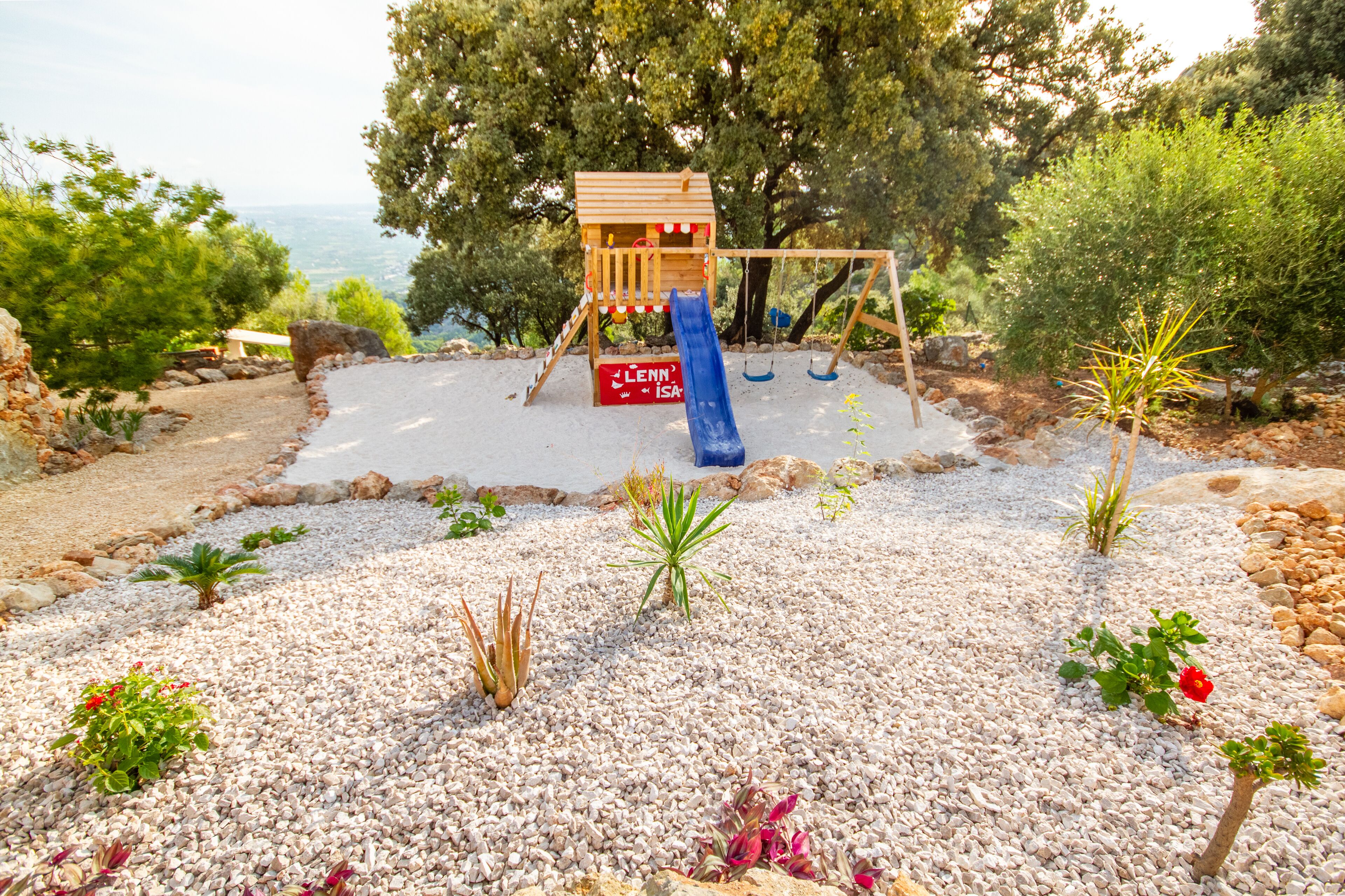 Área de juegos infantiles al aire libre