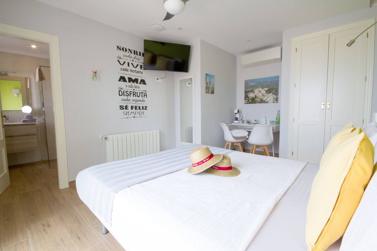 Chambre Deluxe Double ou avec lits jumeaux, 1 chambre, non-fumeur, vue vallée