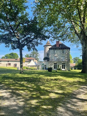 Front of property - Hôtel La Châtelleraie (Saint-Etienne-de-Maurs)