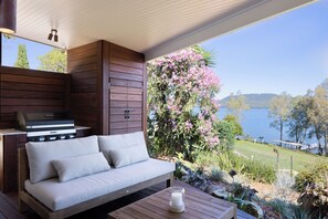Maison Luxe, 5 chambres, sauna, en bord de lac | Terrasse/Patio
