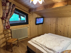 1 quarto, ferros/tábuas de passar roupa, Wi-Fi, roupa de cama