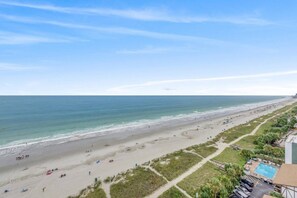 Beach nearby - Fabulous Angled Oceanfront Suite (Myrtle Beach)