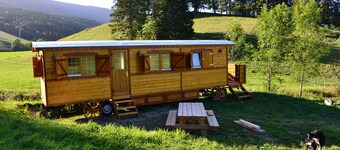 Roulottes a la Ferme sur le Plateau du Vercors