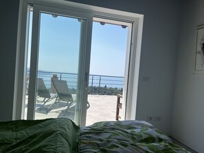 3 bedrooms, iron/ironing board, bed sheets - Country house on Monte Maderno with 260* lake view on 15000 square meters of parkland (Toscolano Maderno)