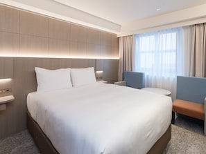 1 bedroom, desk, free WiFi, bed sheets