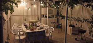 Outdoor dining - Maison Familiale à 5 min du lac ! (Parentis-en-Born)