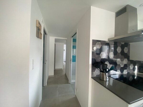 Interior - New Downtown House w/ Garden, Parking, WIFI & A/C - 500m to Beach (La Tranche-sur-Mer)