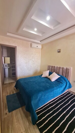 2 Schlafzimmer, Reisekinderbett, kostenloses WLAN, Bettwäsche