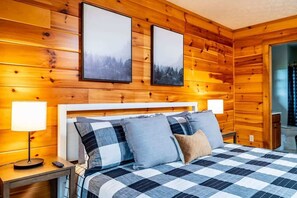 5 عدّة غرف نوم ومكواة/لوح كي وواي فاي وملاءات أسرّة