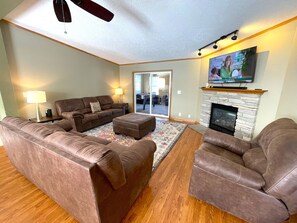 TV, fireplace, table football - The Rabbit Hole @ Spring Brook Resort (Wisconsin Dells)