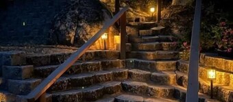 Yosemite Creekside Retreat with spa/games/EV Charger and more