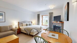 Iron/ironing board, WiFi, bed sheets, wheelchair access