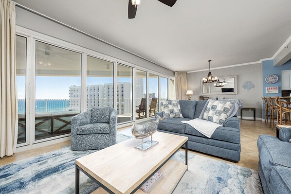 Smart TV - Tops'l Tides #1008 | by Salt Water Vacations (Destin)