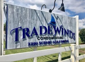Property grounds - Tradewinds #24 | by Salt Water Vacations (Miramar Beach)