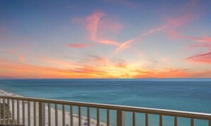 Property grounds - Gorgeous Views, Beachfront, Lg Outdoor Heated Pool (Panama City Beach)