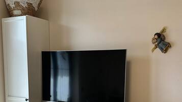 1 camera, ferro/asse da stiro, Wi-Fi, lenzuola