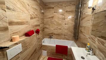 Exclusive Apartment | Bathroom