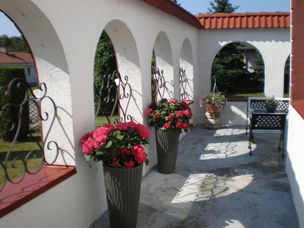 Terrace/patio - Hotel Getliin (Saku)