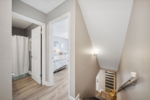 Interior - Starfish Hideaway! 90-Second Walk To Beach! (Panama City Beach)