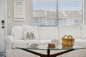 Smart TV - Starfish Hideaway! 90-Second Walk To Beach! (Panama City Beach)