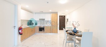 Cozy Canal View Apartment - 206