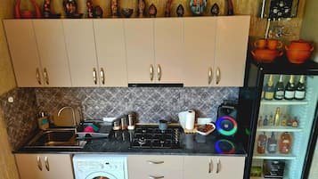 Fridge, microwave