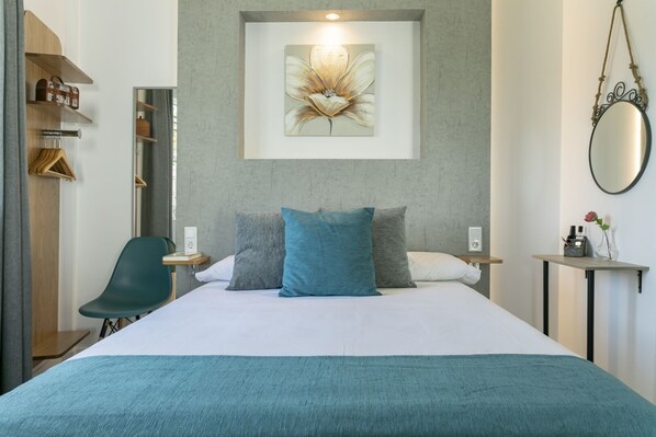 Basic Loft | 1 bedroom, desk, iron/ironing board, free WiFi - Montesa 3 (Málaga)