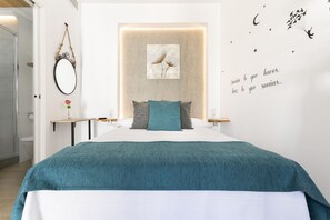 1 habitación, escritorio, tabla de planchar con plancha y wifi gratis 