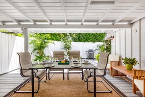 Outdoor dining - PEARL COTTAGE ~ 3 Bedroom, 3.5 Bathroom Home with Pool! (Key West)