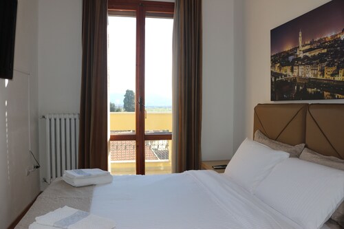 [view on art] skyline balcony