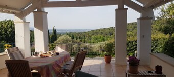 Charmante Villa 4 Chambres, Piscine et Superbe vue