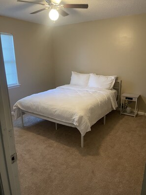 2 habitaciones, tabla de planchar con plancha y wifi gratis