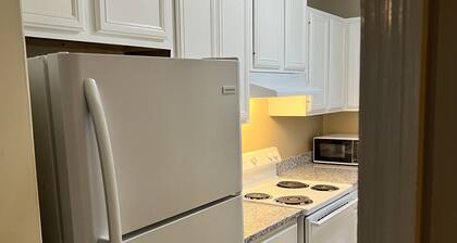 Upstairs Duplex Near VHS Stadium