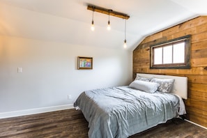 3 habitaciones, escritorio, cuna de viaje y wifi