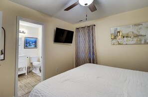 2 slaapkamers, een strijkplank/strijkijzer, gratis wifi, beddengoed