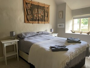 6 Schlafzimmer, Bügeleisen/Bügelbrett, Reisekinderbett, WLAN