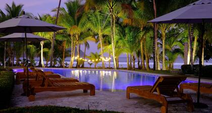 Beachfront Home w/Pool in a Private Complex - Golf & Country Club.