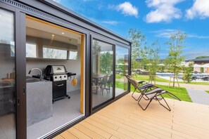 Deluxe Cabin, 1 Bedroom, Non Smoking, Sauna | Terrace/patio - AWAUMI Fujikawaguchiko Resort (Fujikawaguchiko)