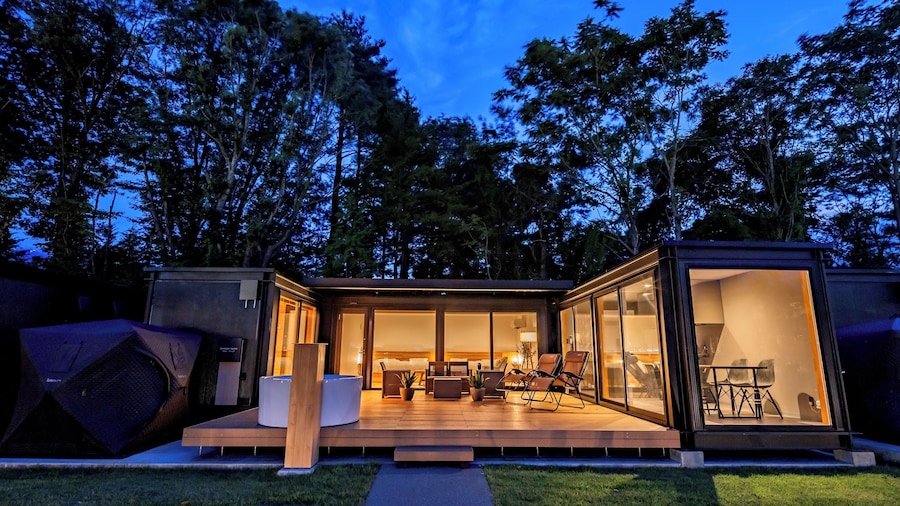 AWAUMI Fujikawaguchiko Resort