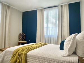4 bedrooms, desk, iron/ironing board, free WiFi