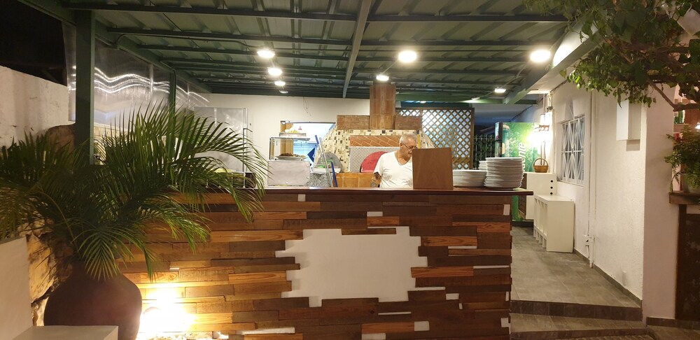 PLAYA BLANCA BED & BREAKFAST 2